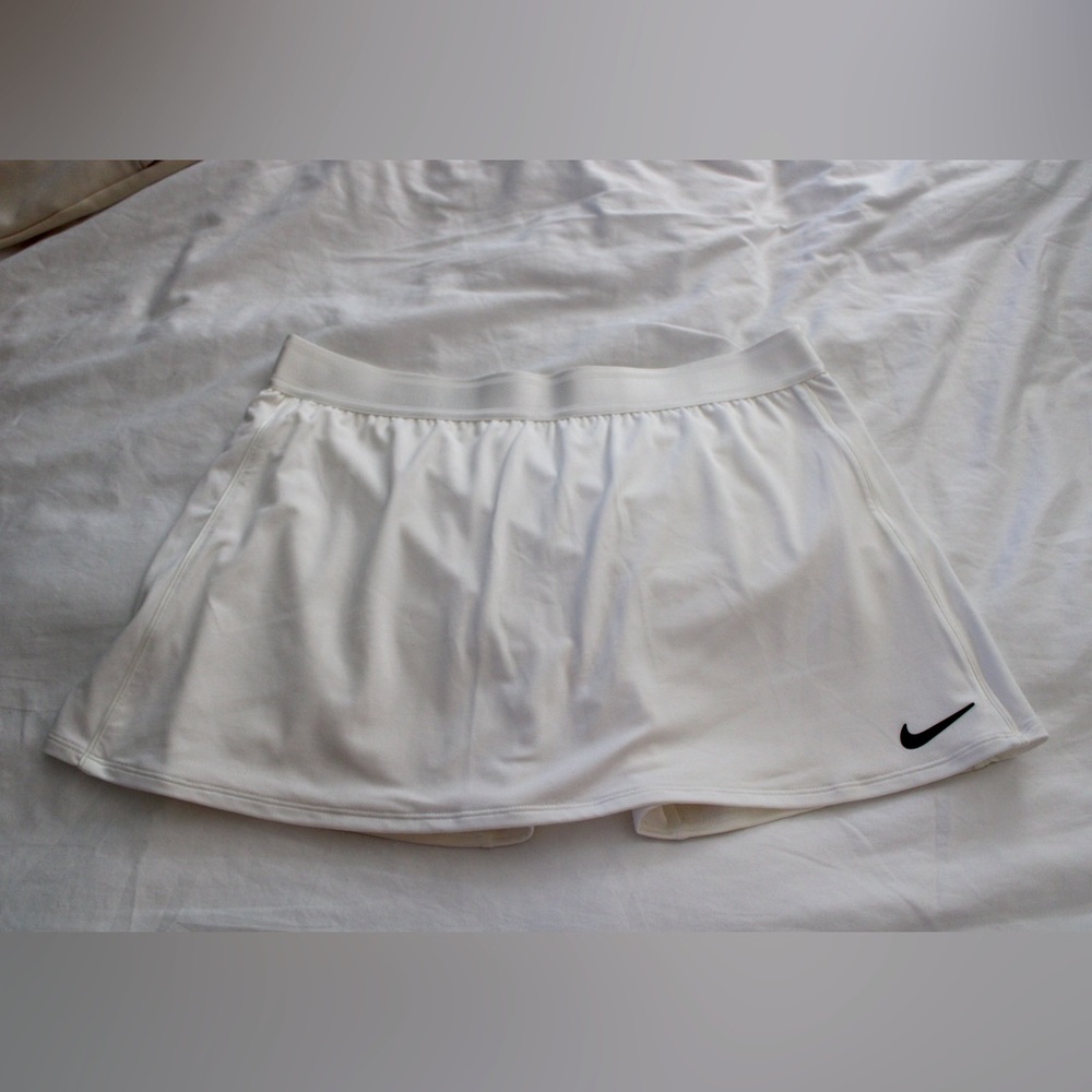 Nike White dry fit skort